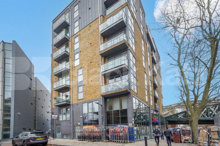 Flooded with natural light,south facing & dual aspect  Boulevard Mansions.Borough Road, Borough